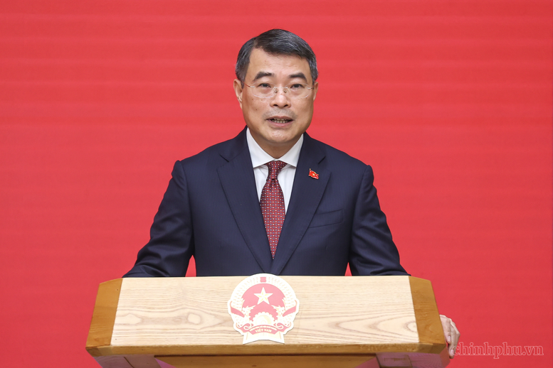 Thủ tướng trao quyết định giao Quyền Bộ trưởng Bộ Nội vụ; bổ nhiệm Thứ trưởng Thường trực Bộ Dân tộc và Tôn giáo- Ảnh 5.