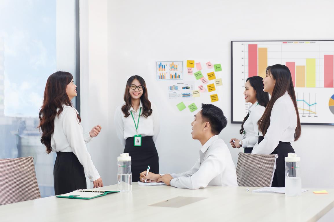 FE CREDIT tăng tốc chuyển đổi số trong quản trị nguồn nhân lực - Ảnh 3. FE CREDIT tăng tốc chuyển đổi số trong quản trị nguồn nhân lực - Ảnh 3.