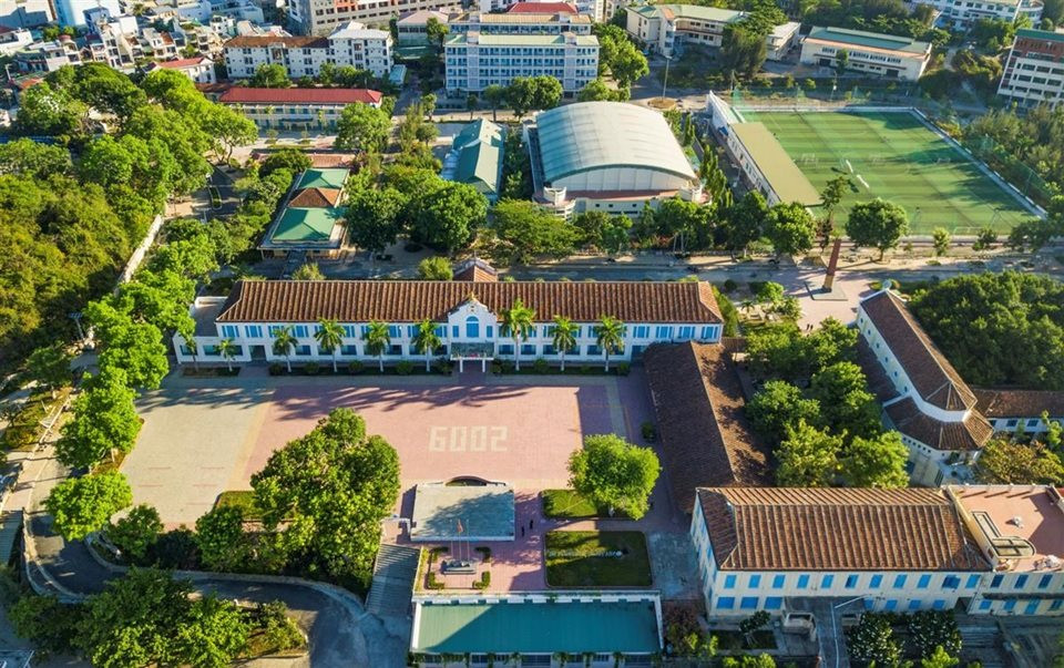 1 trường đại học vùng vừa công bố doanh thu hơn 358 tỷ đồng: Sở hữu 445 Giáo sư, Phó Giáo sư, Tiến sĩ và Thạc sĩ, quy mô 15.000 sinh viên - Ảnh 2.