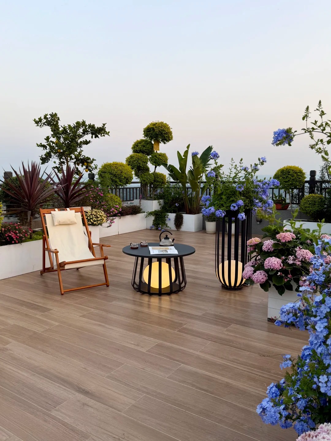 Vợ chồng trồng rau, nuôi cá trên sân thượng 100m2 của căn penthouse giá 3,7 tỷ - Ảnh 6.