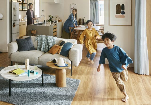 Cùng 3 tỷ đồng, nên mua căn rộng hơn hay nhà gần siêu thị? Có con nhỏ mới hiểu lựa chọn nào đáng tiền hơn - Ảnh 2.