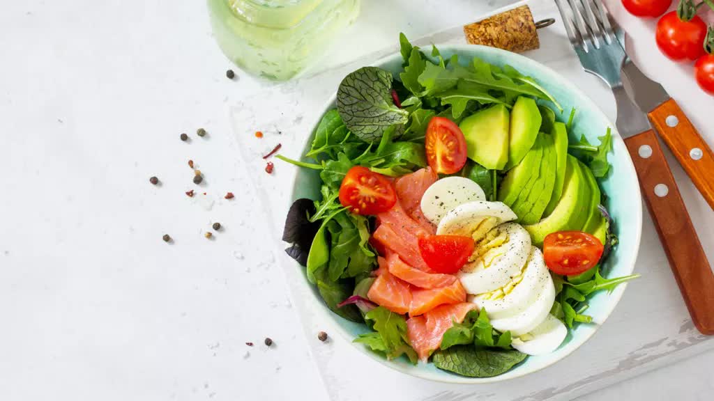 Bức ảnh "bữa sáng healthy" giá 20k đang gây sốt mạng xã hội: Nhìn thì đẹp mắt nhưng dinh dưỡng có thực sự "healthy" như tên gọi?- Ảnh 2.