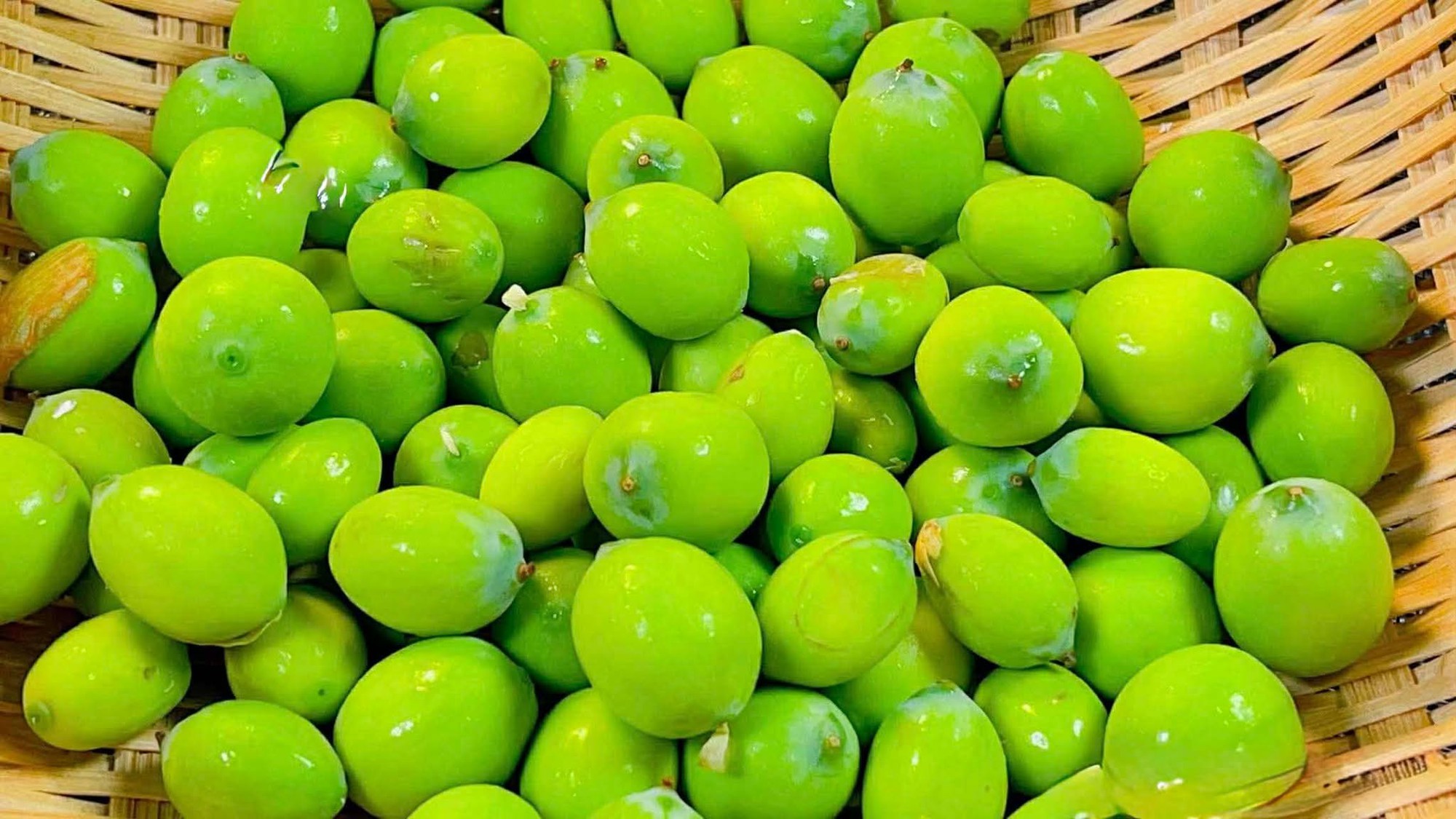 Món ăn này cực mới lạ, chắc chắn bạn chưa từng thử: Nấu dễ, giòn ngon lại thanh nhiệt giải độc, bổ tim và giúp ngủ ngon - Ảnh 1.