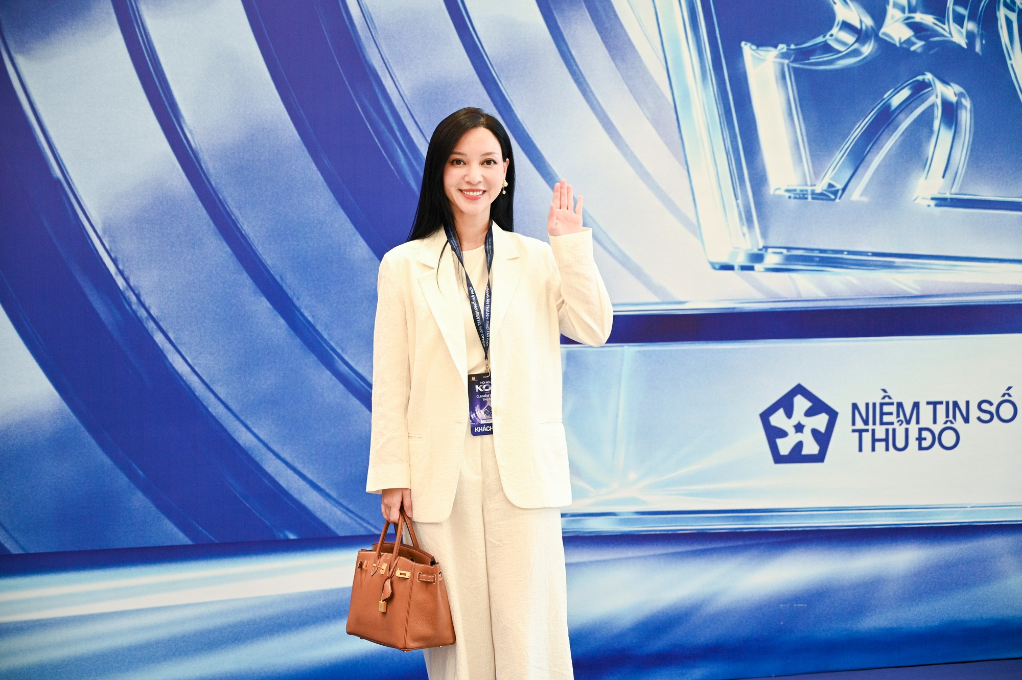 Phó Chủ tịch Đỗ Quang Vinh, doanh nhân Hannah Olala, MC Khánh Vy và các nhà sáng tạo nội dung tham gia Hội nghị KOL và Lễ ra mắt CLB Niềm tin số Thủ đô- Ảnh 5.