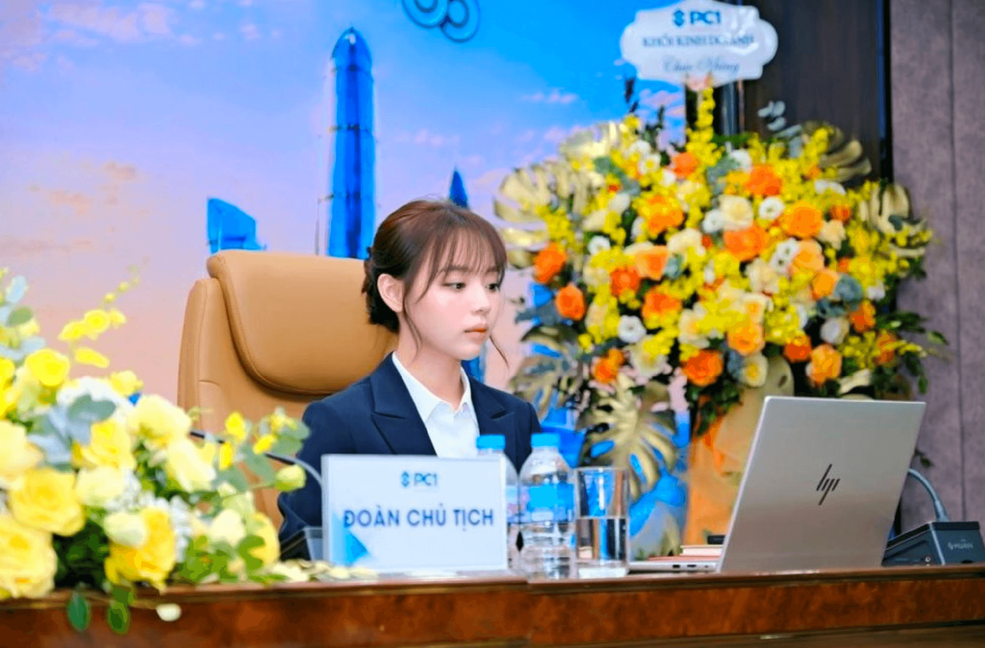 Sàn chứng khoán có 3 chủ tịch mới trong tuần: 1 doanh nhân gốc Hoa sở hữu 3.387 tỷ, 1 người quốc tịch Mỹ và nữ chủ tịch 27 tuổi- Ảnh 1.