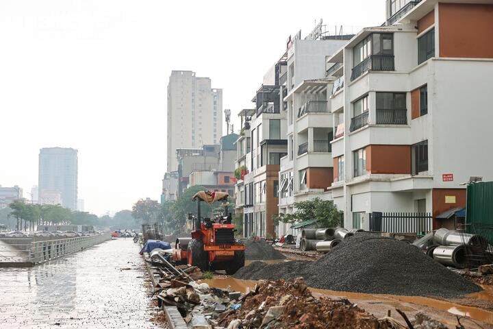 Cận cảnh tuyến đường cửa ngõ Tây Hồ Tây lột xác sau dự án chống ngập- Ảnh 13.