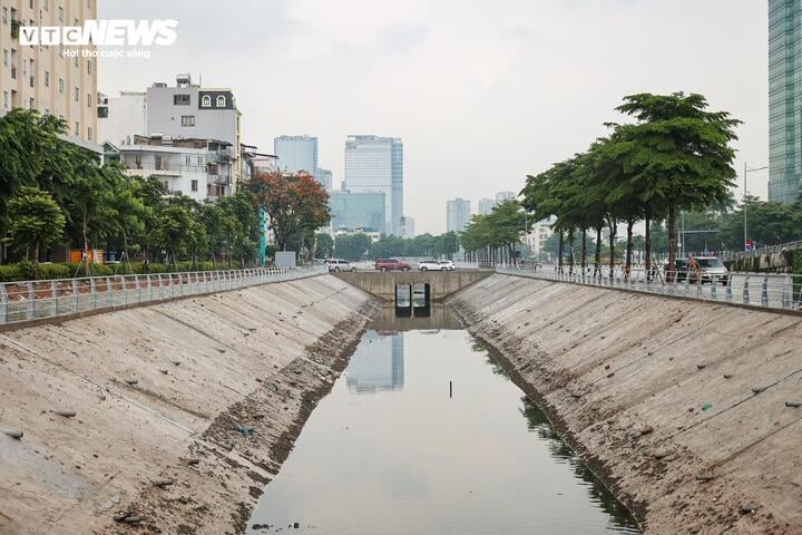Cận cảnh tuyến đường cửa ngõ Tây Hồ Tây lột xác sau dự án chống ngập- Ảnh 7.