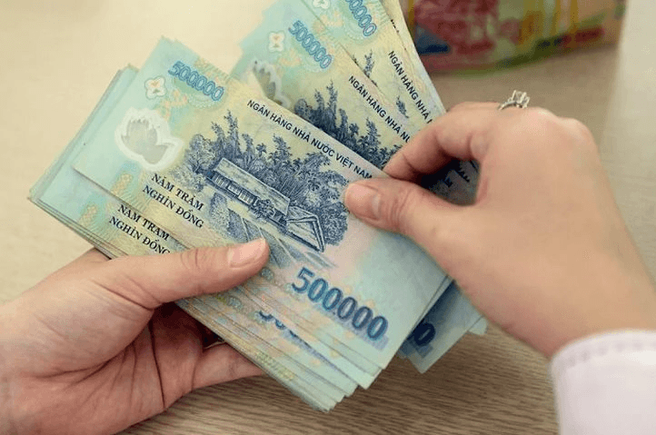 Công an điều tra số tiền 30.000.000 đồng gửi tới tài khoản của Nguyễn Thị Kim Yên SN 1964, 1 người phụ nữ trú cùng địa phương được mời tới làm việc cùng cơ quan chức năng - Ảnh 2.
