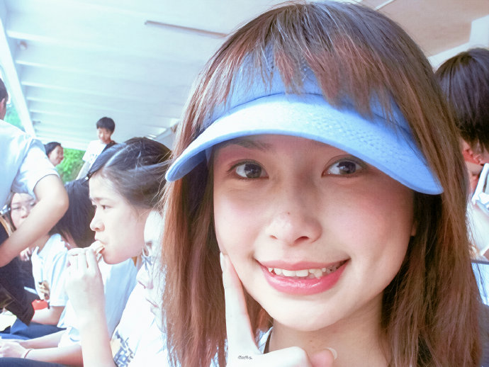Dụi mắt không nhận ra Angelababy ở tuổi 13- Ảnh 2.