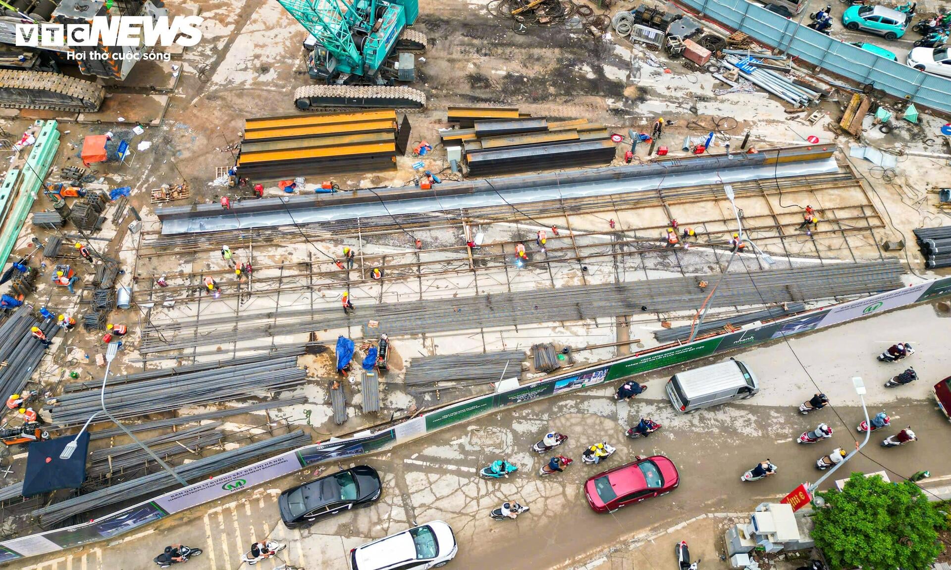 Cận cảnh đại công trường thi công nhà ga metro số 5 giữa trung tâm Hà Nội- Ảnh 7.