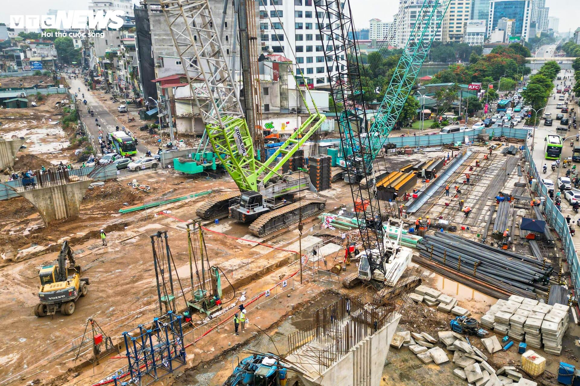Cận cảnh đại công trường thi công nhà ga metro số 5 giữa trung tâm Hà Nội- Ảnh 6.