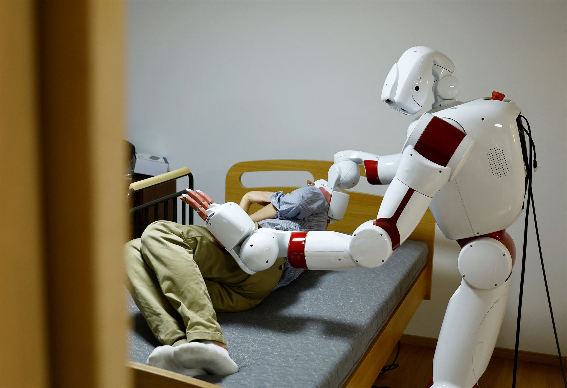 Tháo dỡ toàn bộ một cỗ máy, chuyên gia Nhật nhận ra robot Trung Quốc đã "vượt xa giai đoạn trình diễn đơn thuần"- Ảnh 2.