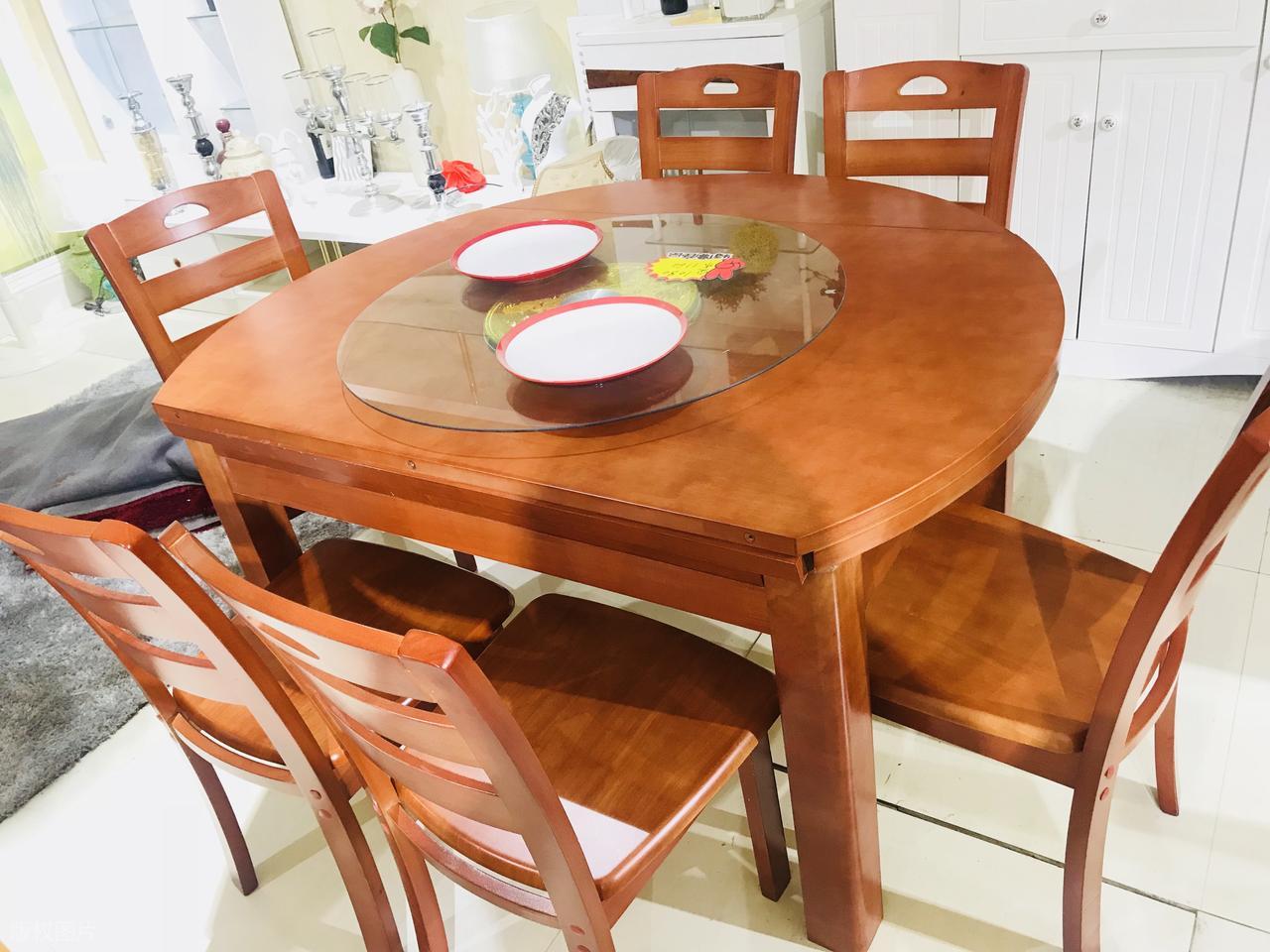 Cố mua bàn ăn dài 1,8m cho sang, gia chủ phải tháo bỏ sau 6 tháng vì ngày nào cũng vướng víu - Ảnh 4.
