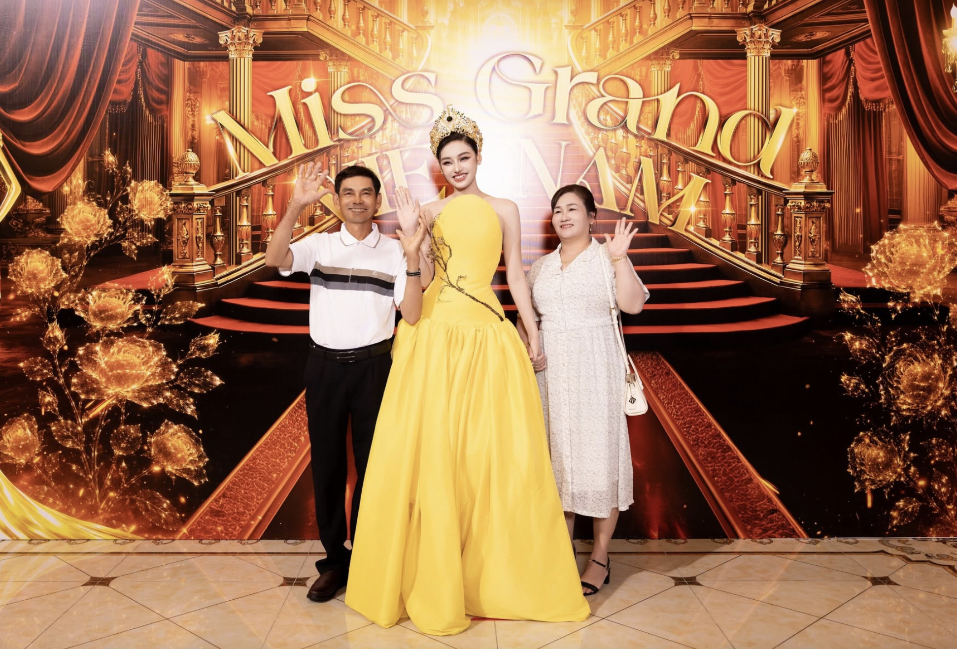 Bán kết Miss Grand Vietnam 2026: Thí sinh mang trăn, 