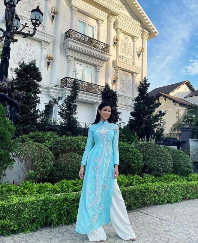 2 đứa trẻ lấy thau nhựa làm đồ chơi hồi bé, giờ sống trong lâu đài ở phường An Khánh, đứng sau tài sản nghìn tỷ - Ảnh 4.
