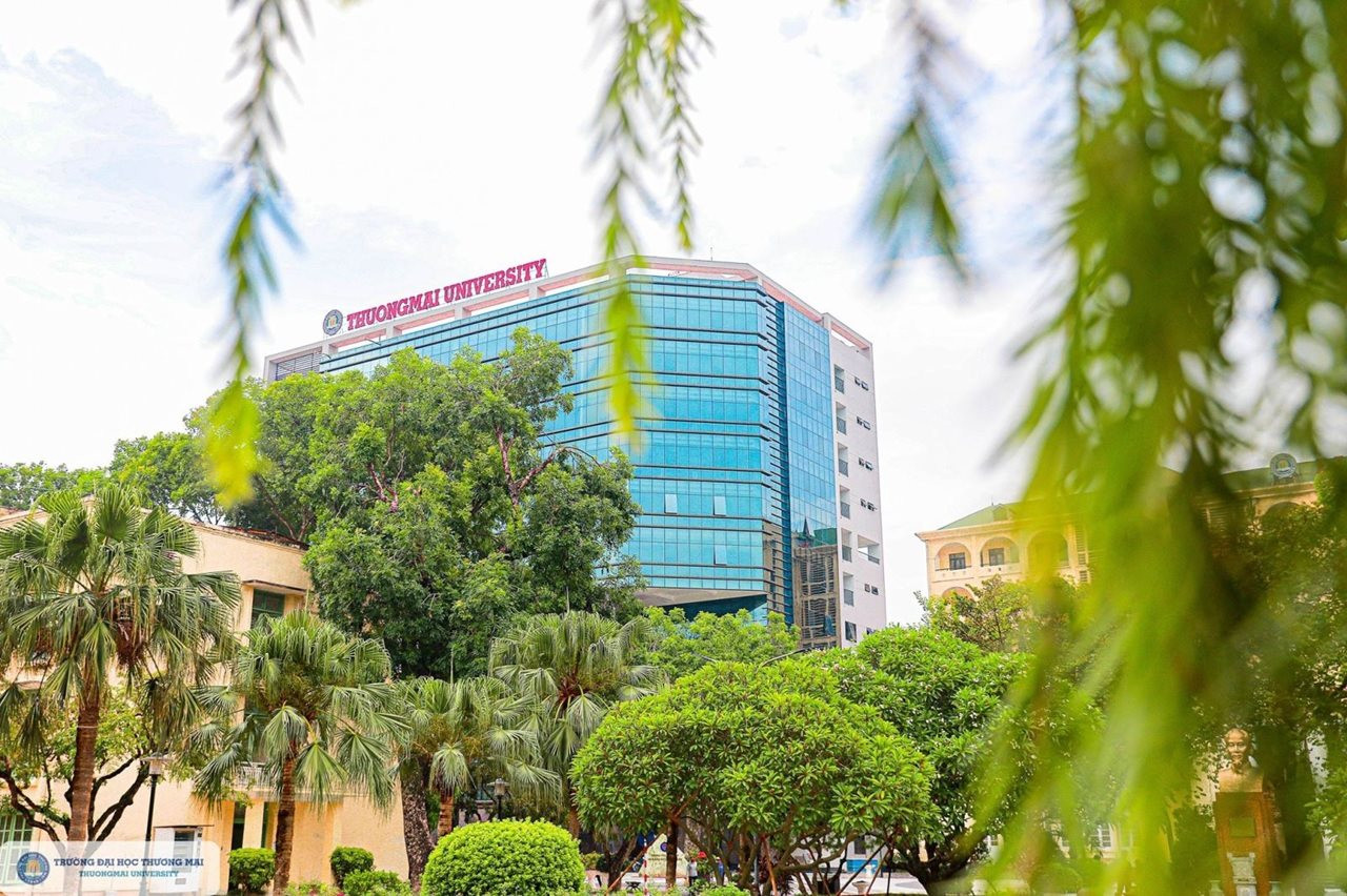 1 trường đại học ở Hà Nội vừa đạt doanh thu hơn 824 tỷ đồng/năm, tăng trưởng 2 con số, gần như 100% sinh viên cứ ra trường là có việc làm - Ảnh 1.