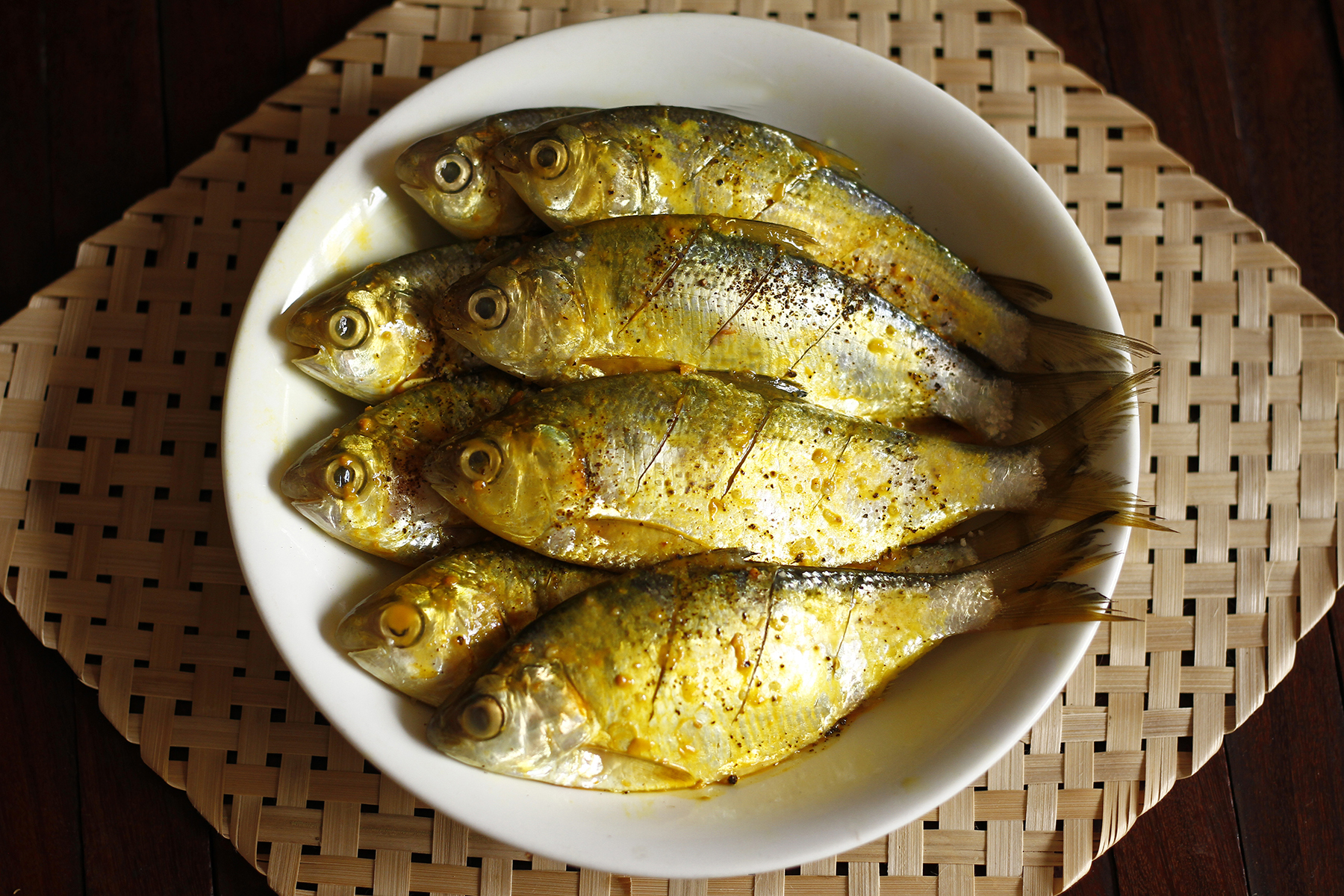 2 loại cá giá rẻ mà nhiều omega-3 hơn cá hồi, là "đối thủ" của ung thư: Chợ Việt bán đầy- Ảnh 2.