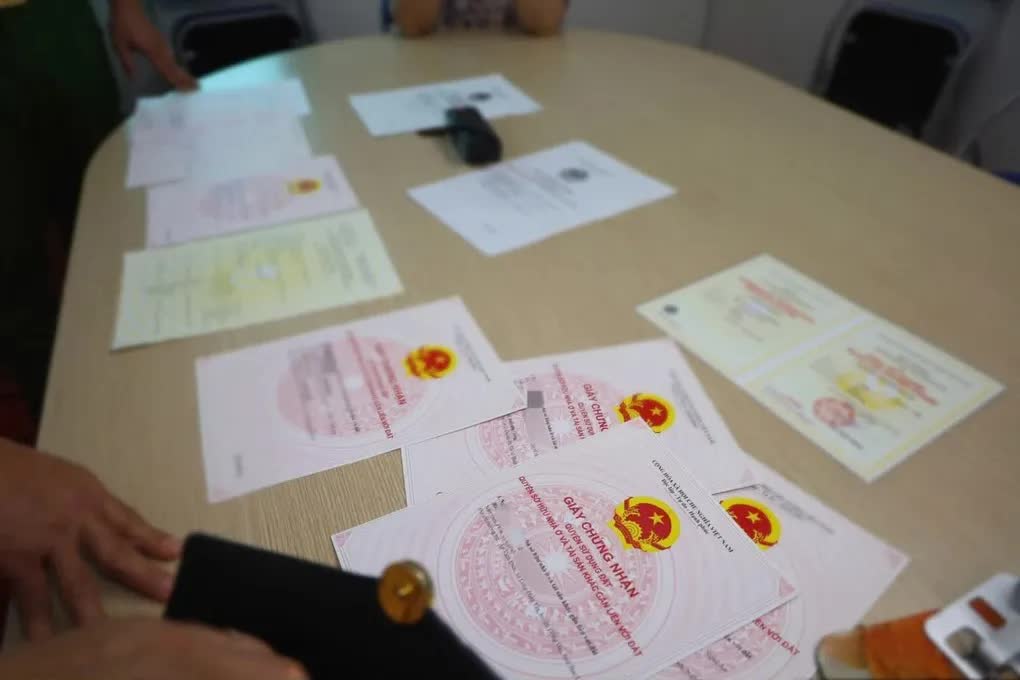 Lừa đảo góp vốn đầu tư tài chính, 4 người chiếm đoạt 600 tỷ đồng của hơn 200 nạn nhân- Ảnh 2.