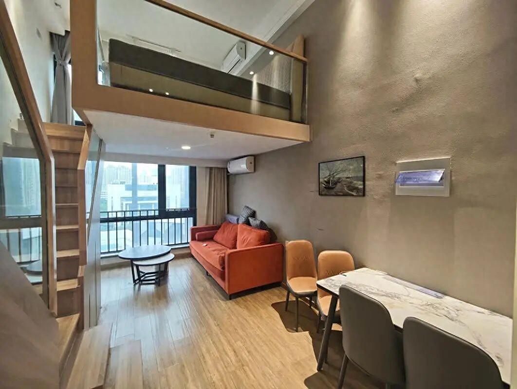 Sau tuổi 30, tôi mới hiểu: Cảm giác an toàn lớn nhất của một người phụ nữ không nằm trong tài khoản tiết kiệm, mà là có một nơi thật sự thuộc về mình- Ảnh 2.
