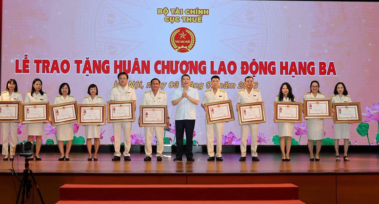 Thu ngân sách tăng 16,6%, ngành Thuế vận hành ổn định mô hình 3 cấp- Ảnh 2.