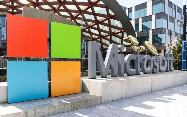 Hình ảnh ngoài trụ sở chính của Microsoft tại Redmond, Washington (Ảnh: AP)