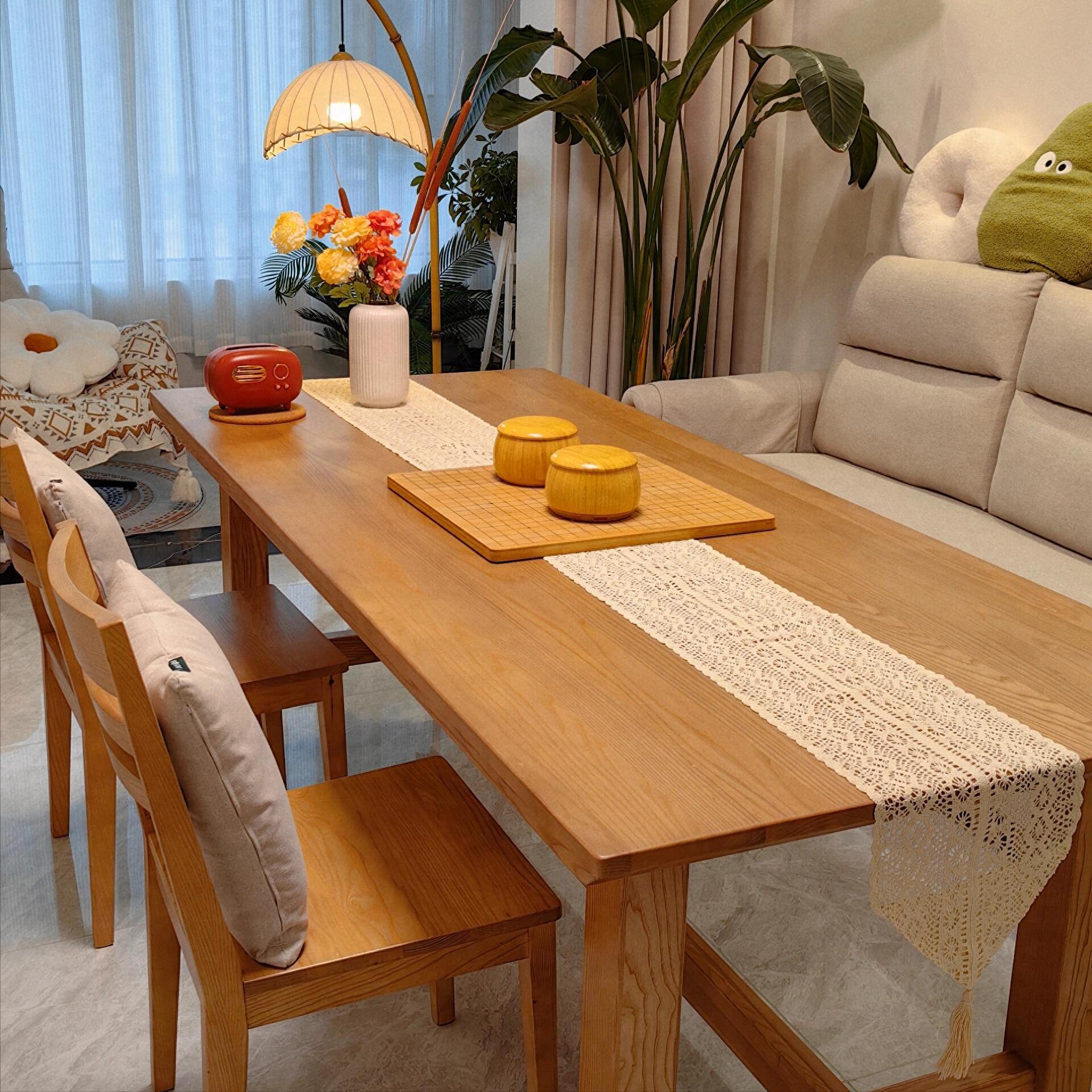 Bỏ bàn trà, đưa bàn ăn vào phòng khách: Cách người trẻ biến ngôi nhà thành không gian sum họp thực sự- Ảnh 1.