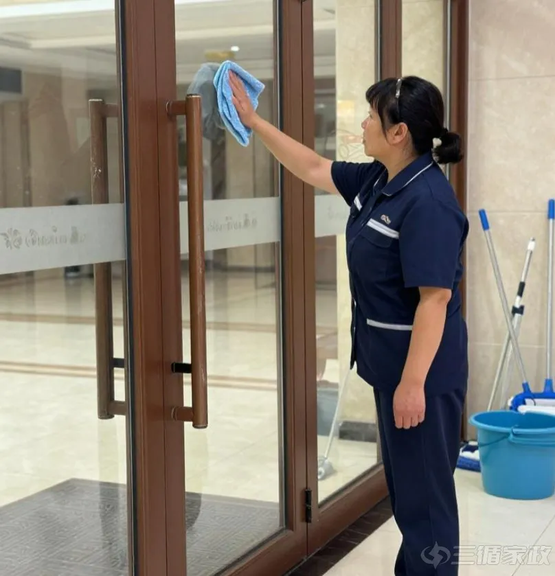 Ngày càng nhiều người trung niên sẵn sàng chi tiền để mua lại thời gian: 5 khoản từng bị coi là lãng phí giờ lại đáng giá nhất- Ảnh 1.