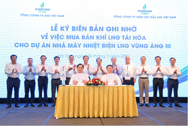PV GAS thúc đẩy hợp tác hạ tầng năng lượng và hạ tầng số tại Hà Tĩnh - Ảnh 3. PV GAS thúc đẩy hợp tác hạ tầng năng lượng và hạ tầng số tại Hà Tĩnh - Ảnh 3.