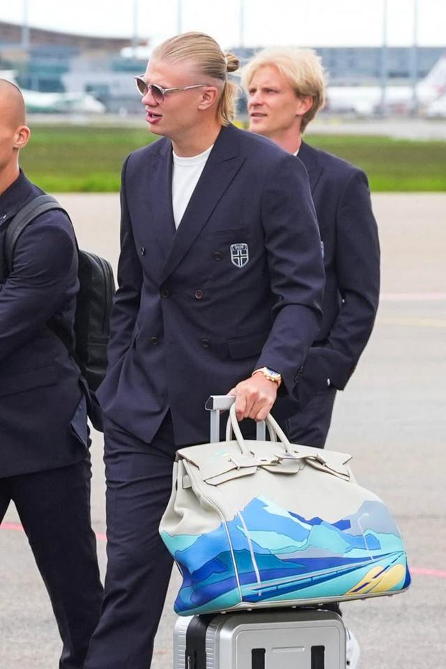 Phát hiện Haaland chơi Hermès Birkin cũng chỉ vì vợ con- Ảnh 5.