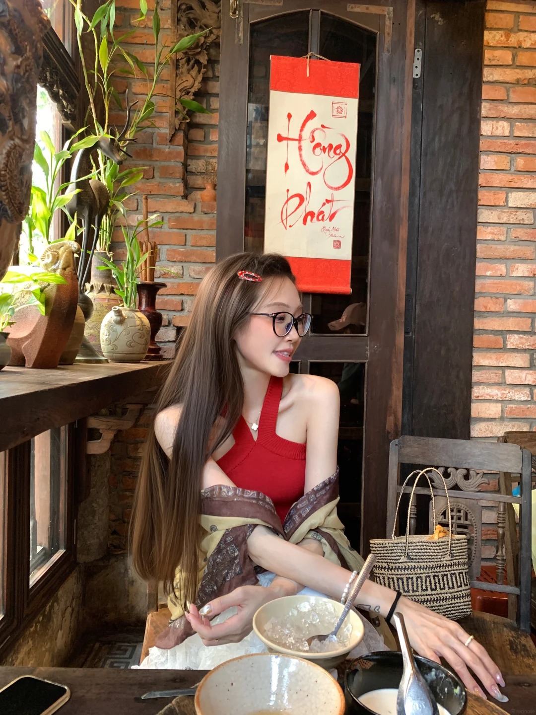 Khách Trung Quốc mê mẩn quán chè trong phố cổ Hà Nội: Có người ăn liền nhiều ngày, bảo "rời Hà Nội là nhớ ngay"- Ảnh 13.