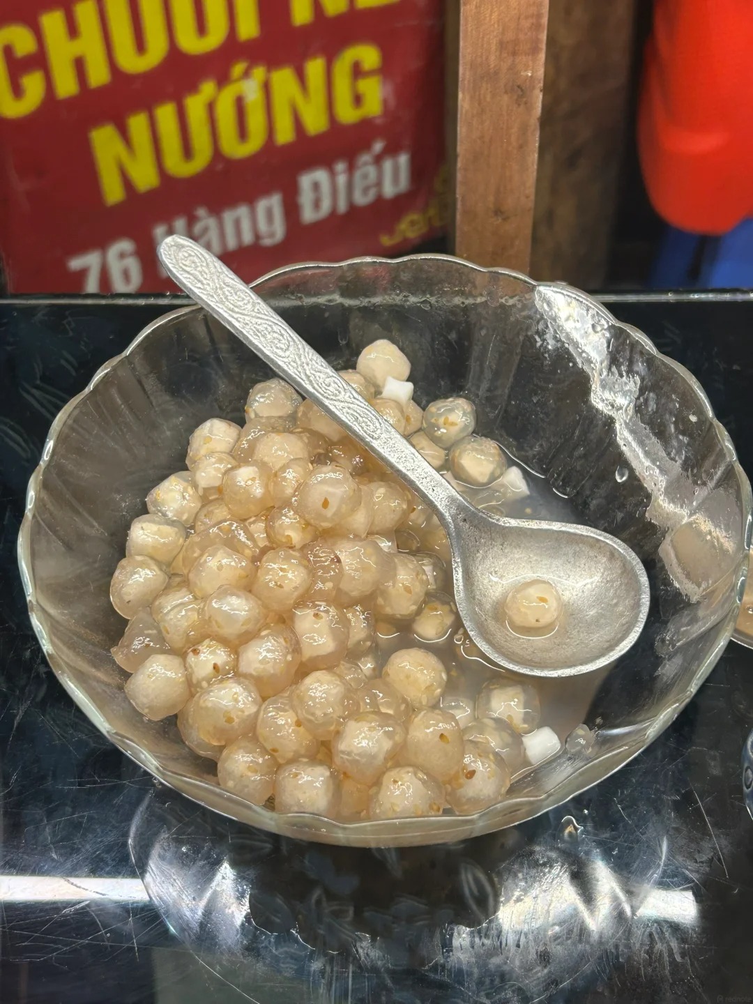 Khách Trung Quốc mê mẩn quán chè trong phố cổ Hà Nội: Có người ăn liền nhiều ngày, bảo "rời Hà Nội là nhớ ngay"- Ảnh 21.