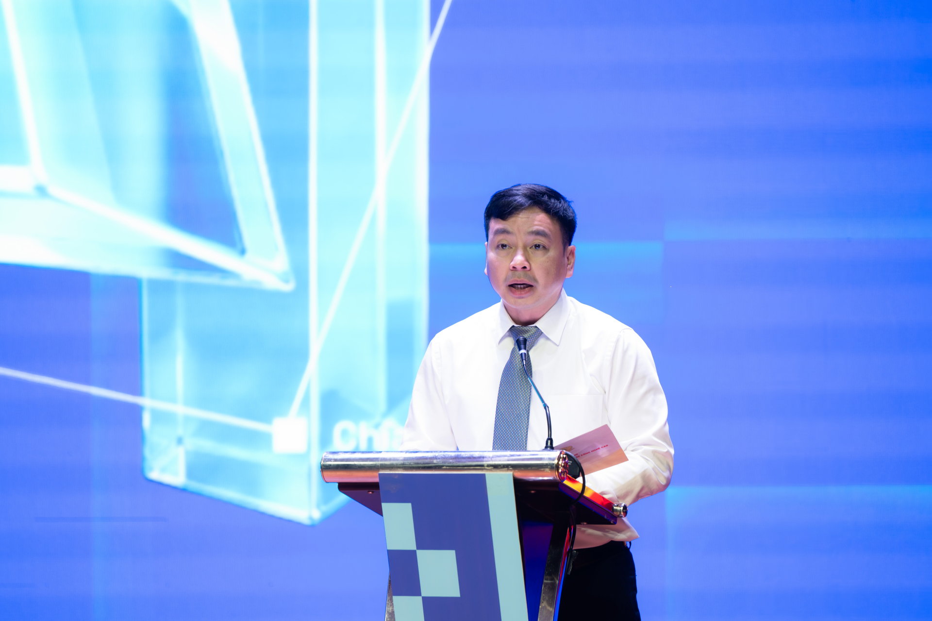 Bộ Công an chính thức phát động chiến dịch thay đổi thói quen triệu người dùng MXH giữa thời AI, ra mắt bản tin soi thật - giả trên VTV- Ảnh 1.