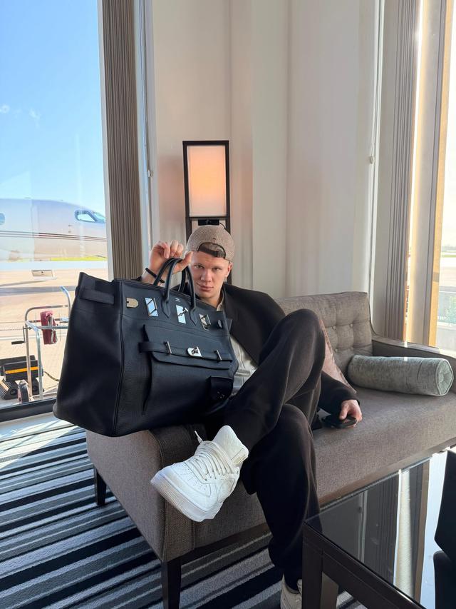 Phát hiện Haaland chơi Hermès Birkin cũng chỉ vì vợ con- Ảnh 6.