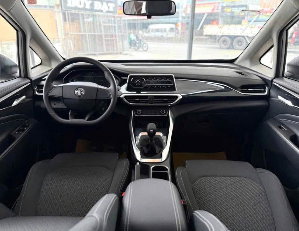 MPV rẻ nhất Việt Nam là đây: Giá thực tế chỉ từ 395 triệu đồng, lớn hơn Innova Cross, thêm lựa chọn giá 'dễ thở' cho dân dịch vụ- Ảnh 6. MPV rẻ nhất Việt Nam là đây: Giá thực tế chỉ từ 395 triệu đồng, lớn hơn Innova Cross, thêm lựa chọn giá 'dễ thở' cho dân dịch vụ- Ảnh 6.