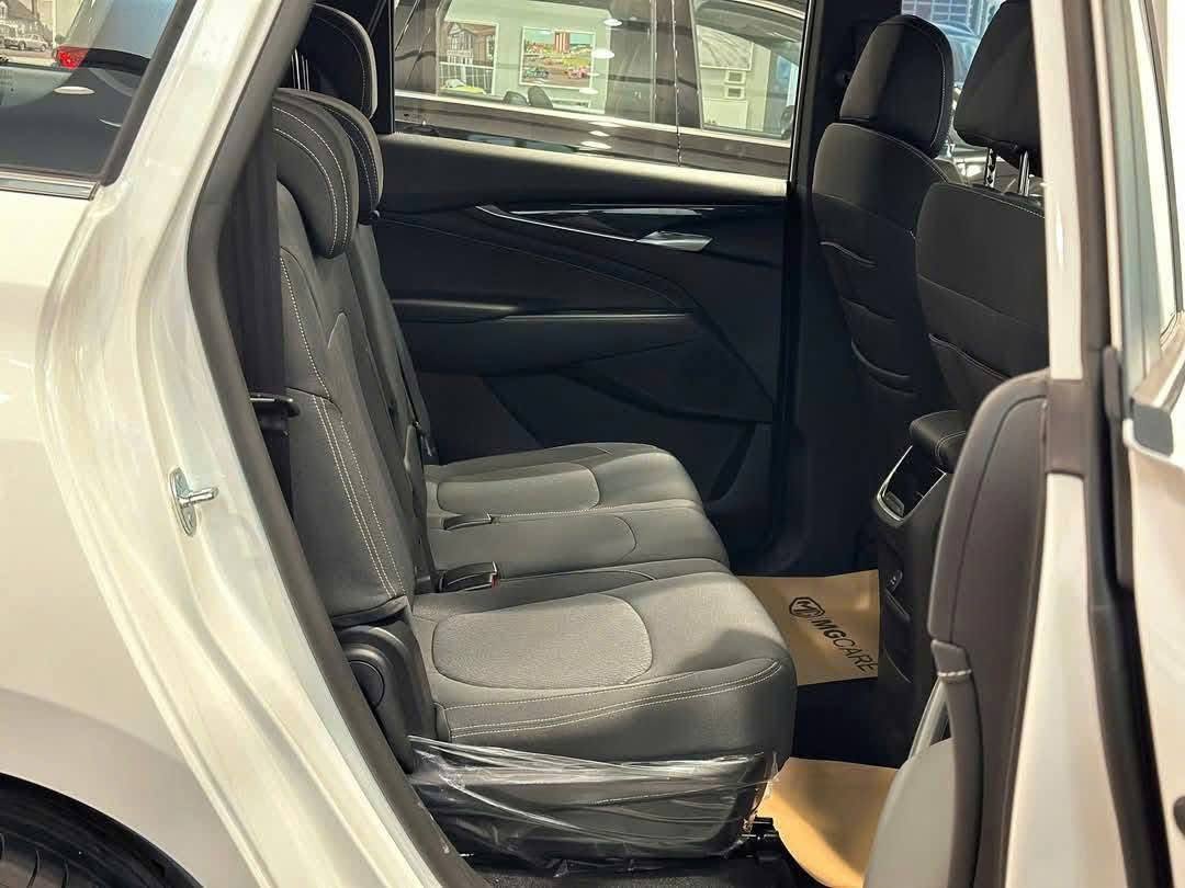 MPV rẻ nhất Việt Nam là đây: Giá thực tế chỉ từ 395 triệu đồng, lớn hơn Innova Cross, thêm lựa chọn giá 'dễ thở' cho dân dịch vụ- Ảnh 9. MPV rẻ nhất Việt Nam là đây: Giá thực tế chỉ từ 395 triệu đồng, lớn hơn Innova Cross, thêm lựa chọn giá 'dễ thở' cho dân dịch vụ- Ảnh 9.