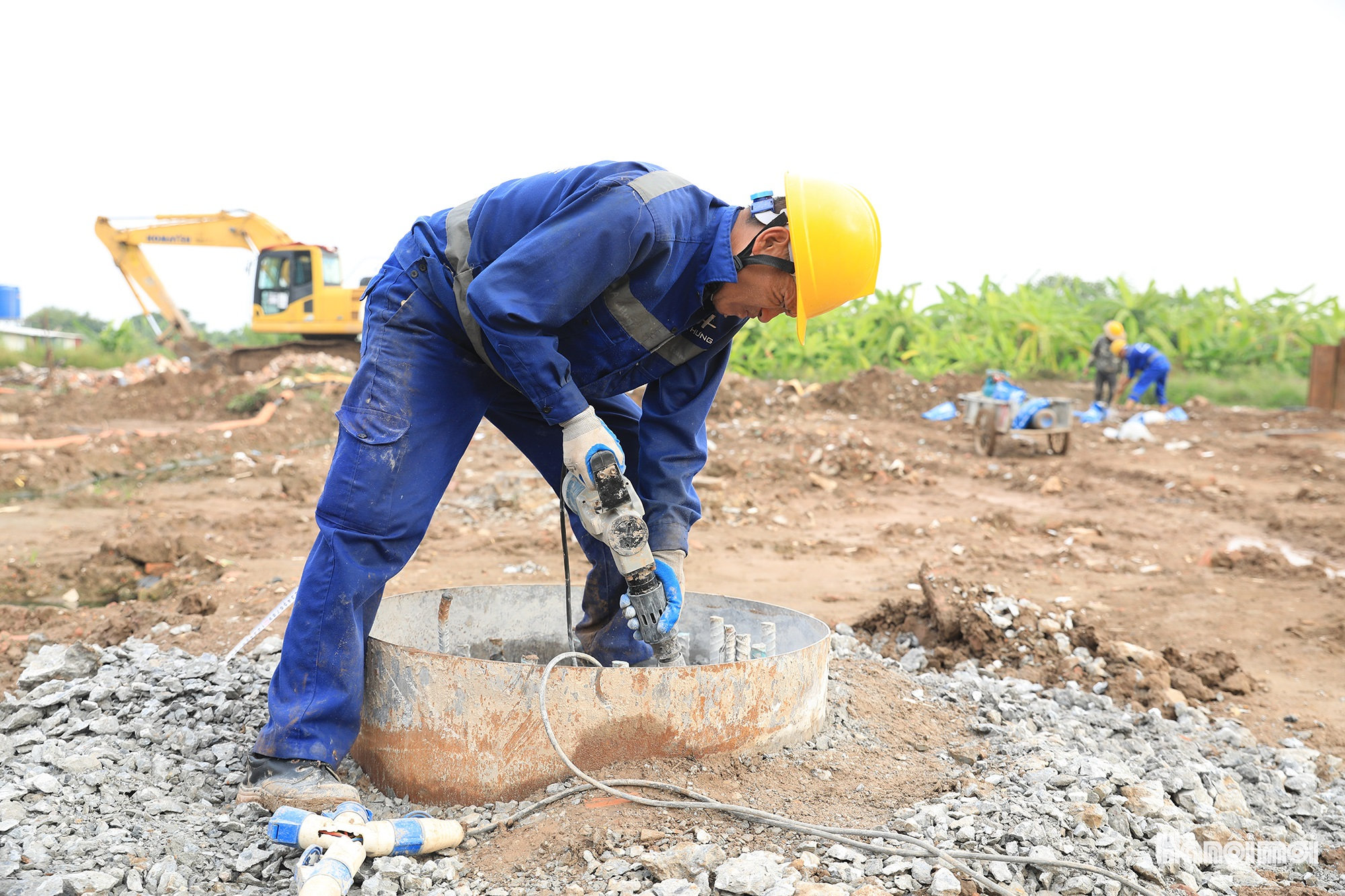 Toàn cảnh 9 trụ cầu Hồng Hà vươn lên giữa sông Hồng- Ảnh 11.