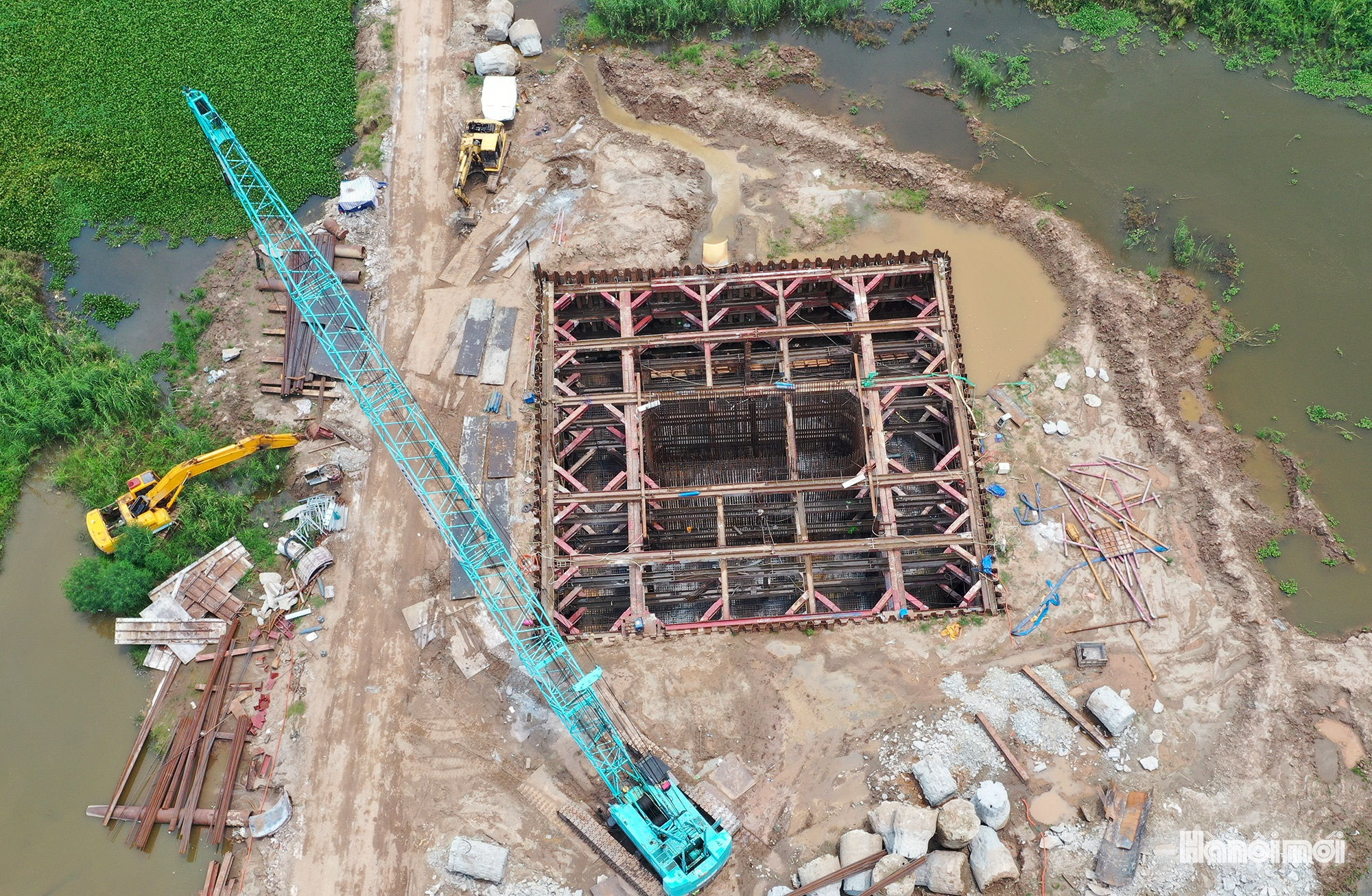 Toàn cảnh 9 trụ cầu Hồng Hà vươn lên giữa sông Hồng- Ảnh 12.