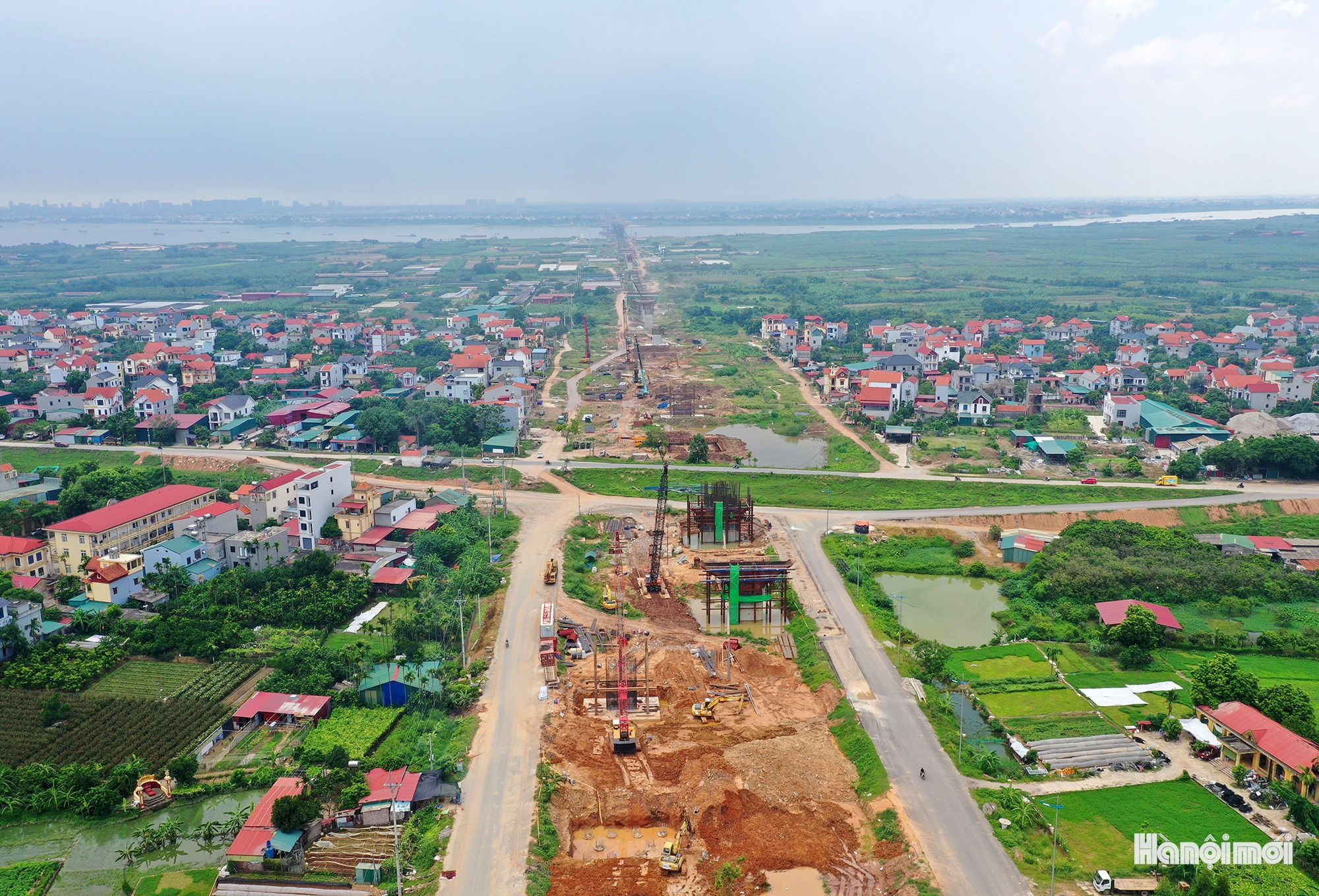 Toàn cảnh 9 trụ cầu Hồng Hà vươn lên giữa sông Hồng- Ảnh 15.