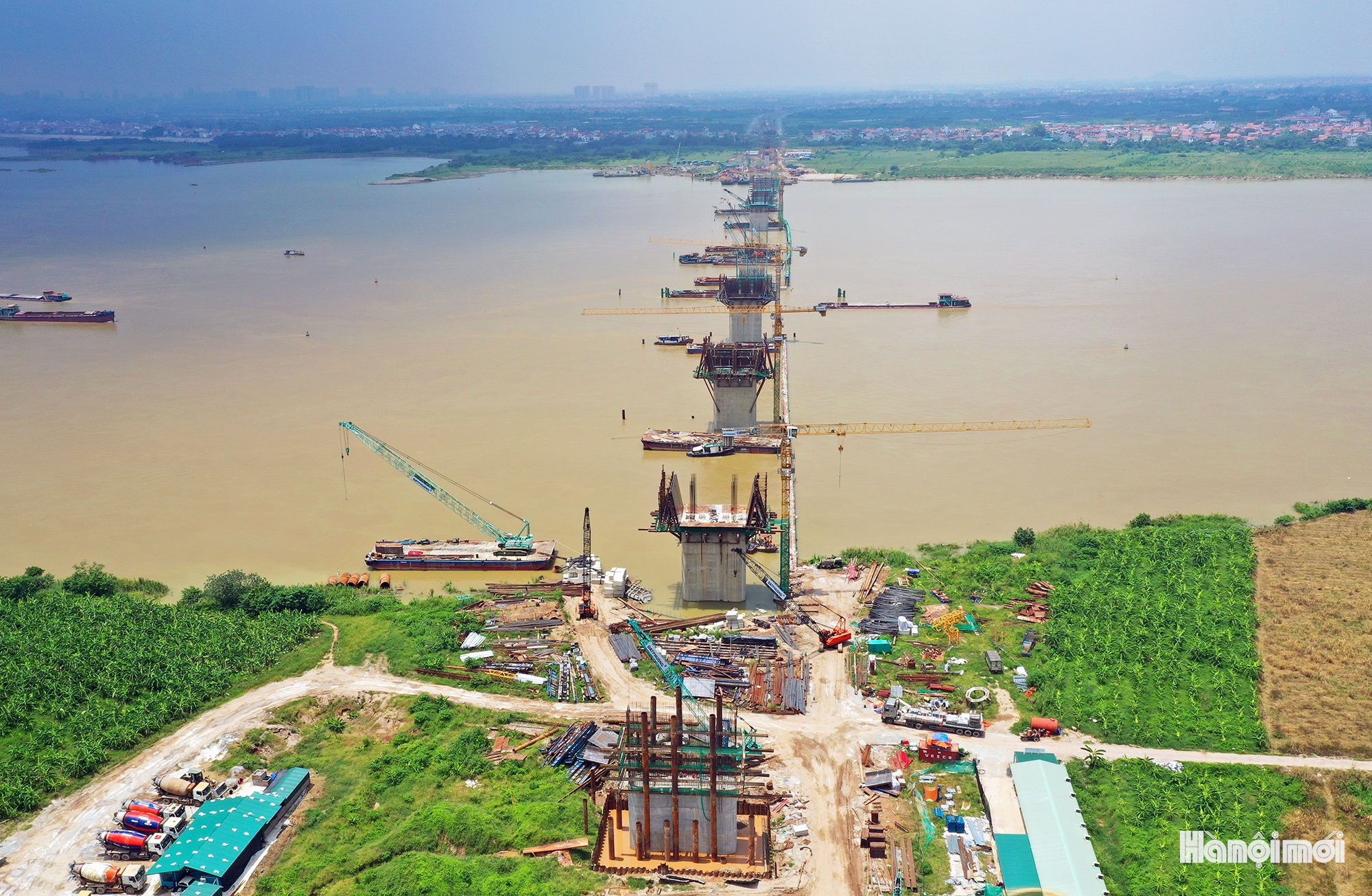 Toàn cảnh 9 trụ cầu Hồng Hà vươn lên giữa sông Hồng- Ảnh 5.