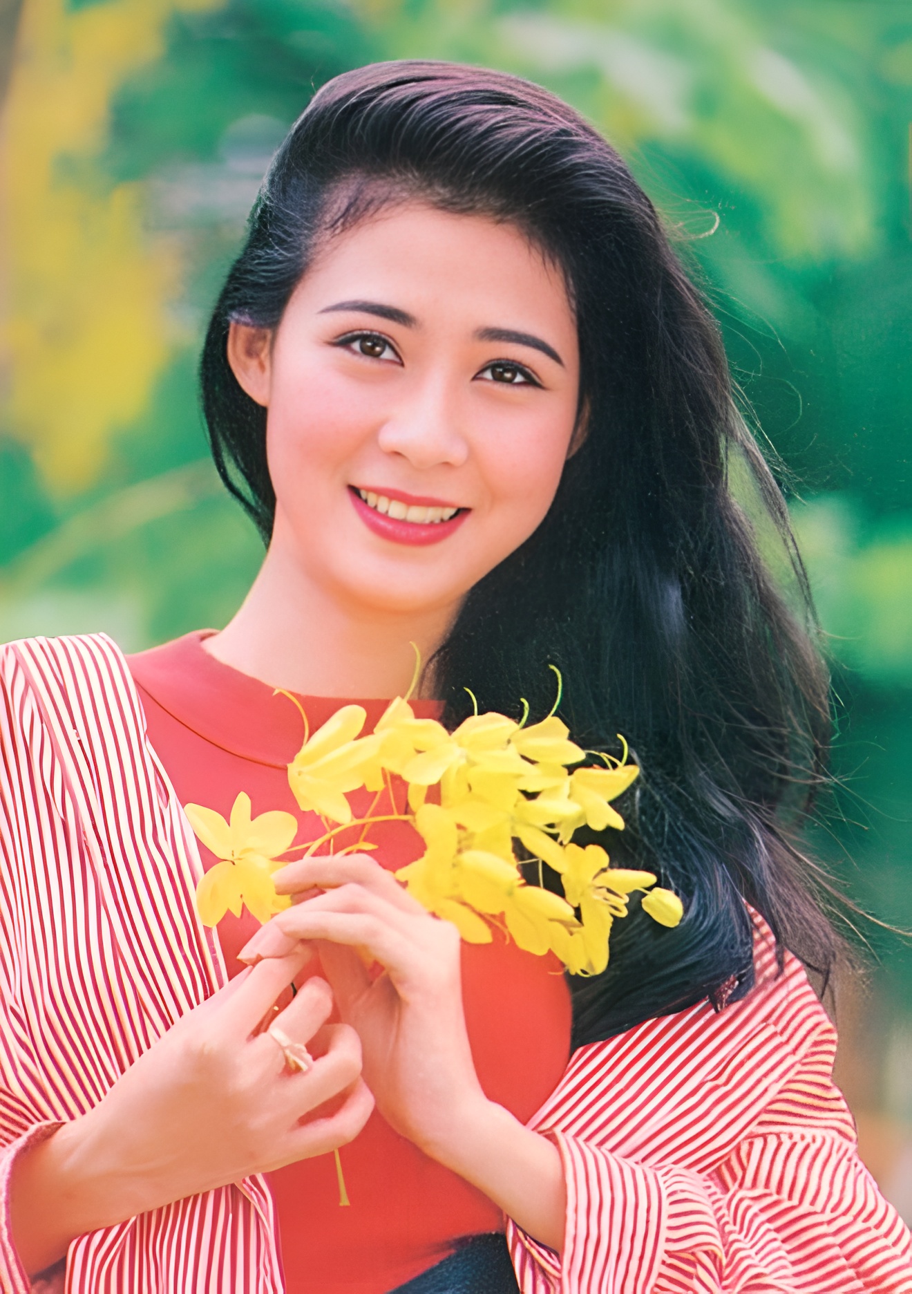Việt Nam có 1 ngọc nữ đẹp tuyệt trần, cát-xê tính bằng vàng, nay biến mất hoàn toàn khỏi showbiz- Ảnh 4.