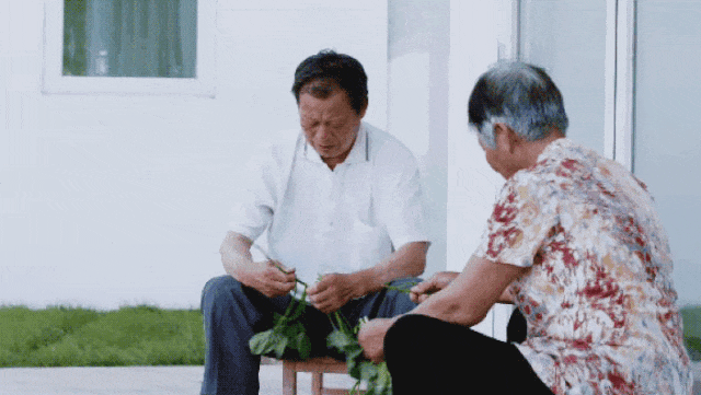 Chi 7 tỷ đồng xây biệt thự trắng giữa vùng quê: Cặp vợ chồng khiến cả làng ngỡ ngàng, nhưng điều đáng giá nhất lại không nằm ở ngôi nhà- Ảnh 23.