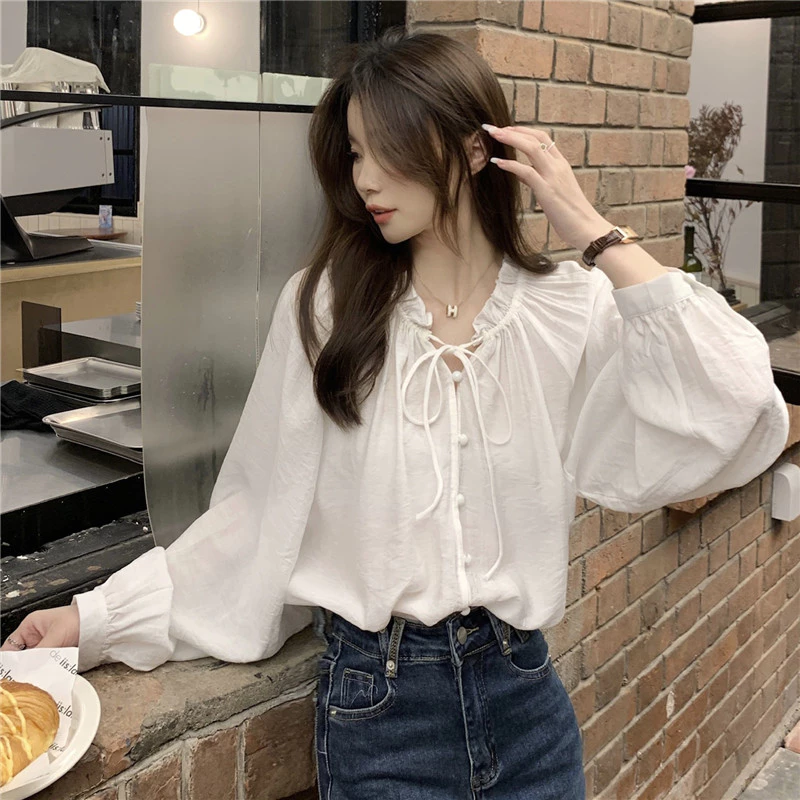 Áo "nàng thơ" như Lưu Diệc Phi khiến dân tình rần rần tìm mua theo: Mặc vừa trẻ trung vừa khéo che khuyết điểm - Ảnh 11.
