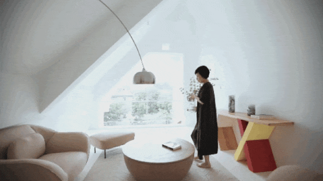 Chi 7 tỷ đồng xây biệt thự trắng giữa vùng quê: Cặp vợ chồng khiến cả làng ngỡ ngàng, nhưng điều đáng giá nhất lại không nằm ở ngôi nhà- Ảnh 2.