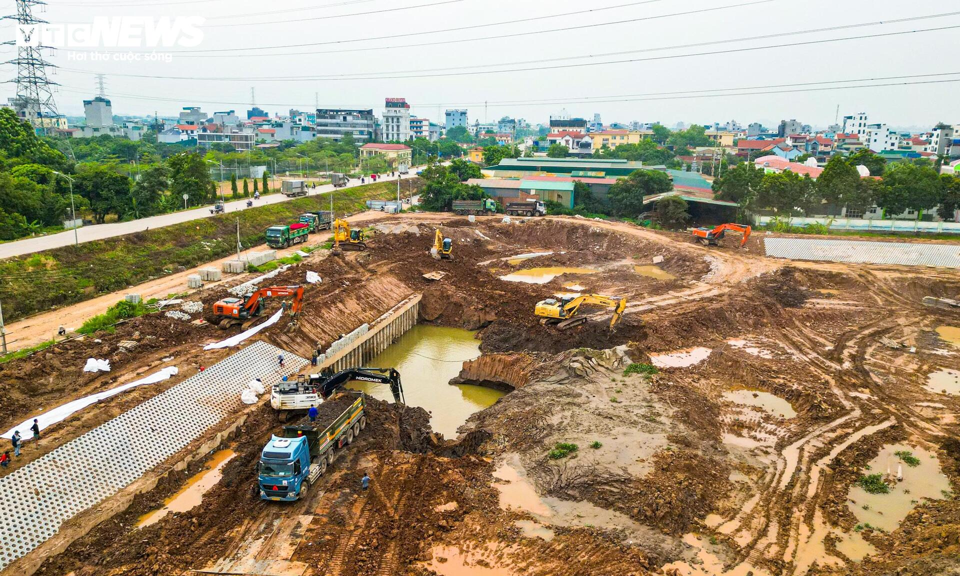 Hà Nội đưa vào vận hành nhiều công trình chống ngập trước mùa mưa- Ảnh 14.