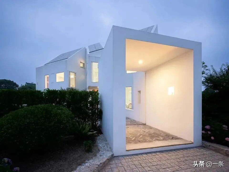Chi 7 tỷ đồng xây biệt thự trắng giữa vùng quê: Cặp vợ chồng khiến cả làng ngỡ ngàng, nhưng điều đáng giá nhất lại không nằm ở ngôi nhà- Ảnh 15.