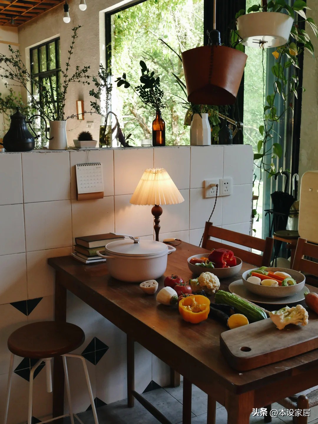Bỏ phố về quê sau 10 năm làm việc kiệt sức, cặp vợ chồng cải tạo ngôi nhà trăm tuổi: Cuộc sống bình yên khiến ai xem cũng ao ước- Ảnh 7.