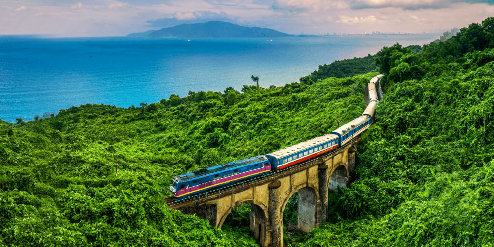 Khách Tây nhất quyết đi tàu hỏa du lịch Việt Nam thay vì đi máy bay, dõng dạc tuyên bố: “17 tiếng nhưng đáng từng phút” - Ảnh 5.
