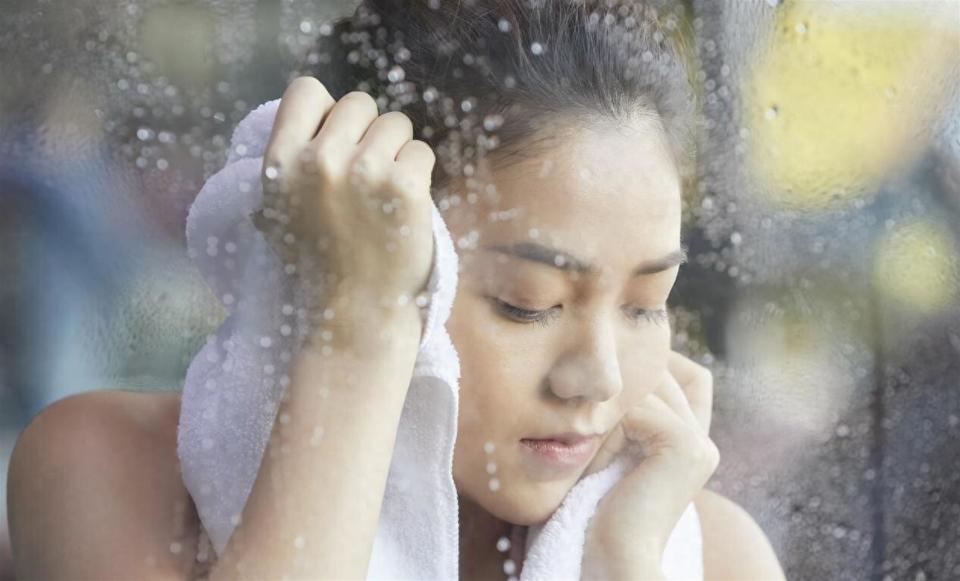 Phụ nữ nhìn trẻ hơn tuổi thường có chung 6 thói quen này: Chỉ cần duy trì được 3 điều cũng đã "ăn đứt" nhiều người cùng tuổi- Ảnh 2.