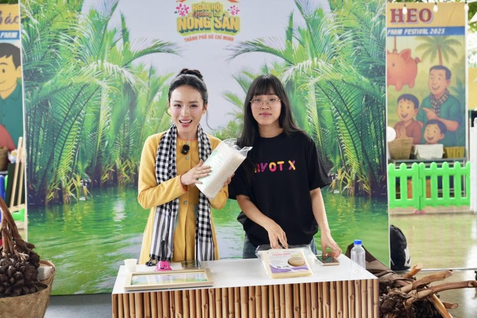 Cuộc sống thường ngày ít ai biết, khác hẳn trước kia của Trương Hồ Phương Nga- Ảnh 6.