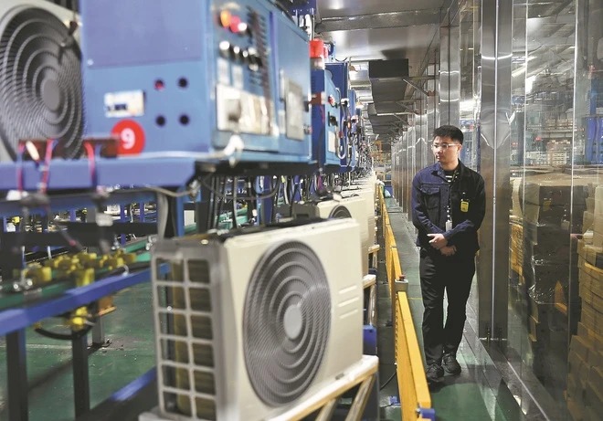 Nắng nóng kỷ lục quét qua châu Âu, các hãng điều hòa Trung Quốc mở cờ trong bụng - Ảnh 2.